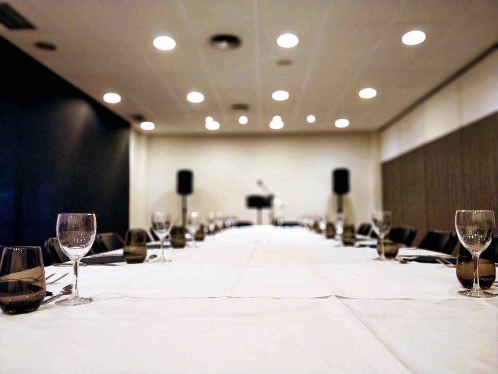 Hotel Català Mollet sala de conferencias alquiler de equipos de sonido para eventos en hoteles granollers barcelona